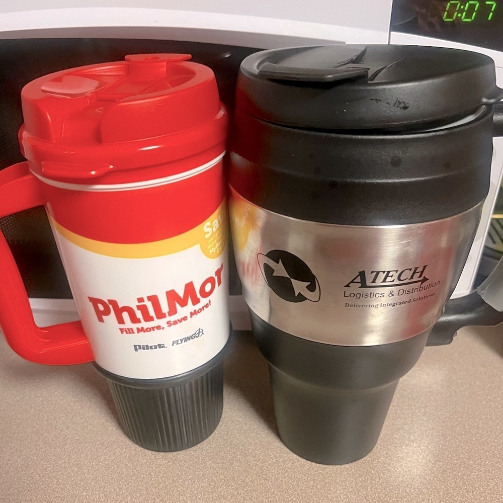SET OF TWO COFFEE MUGS